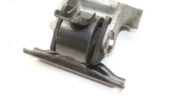 Mitsubishi Outlander Engine mount bracket