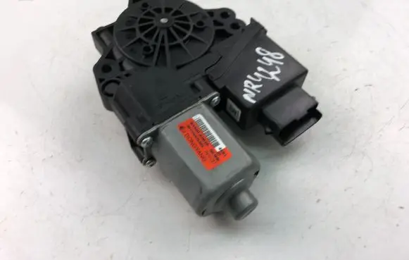 KIA Ceed Front door window regulator motor 83460A2010