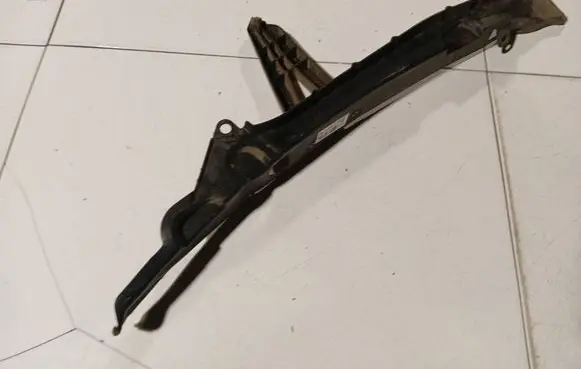 Honda FR-V Engine bonnet/hood lock trim molding 74155SJD3000 74155-SJD-3000