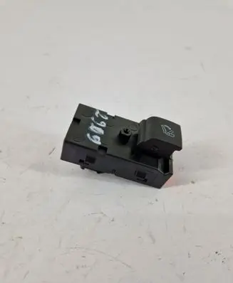 Opel Insignia B Seat control switch 
