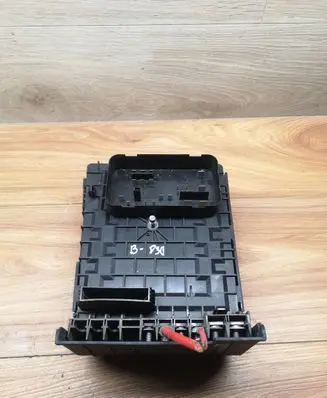 Volkswagen Golf VI Fuse module 1K0937125B 017183072