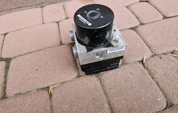 Opel Zafira C ABS Pump 13440100