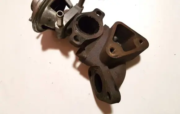 Iveco Daily 35 - 40.10 EGR valve 504028420