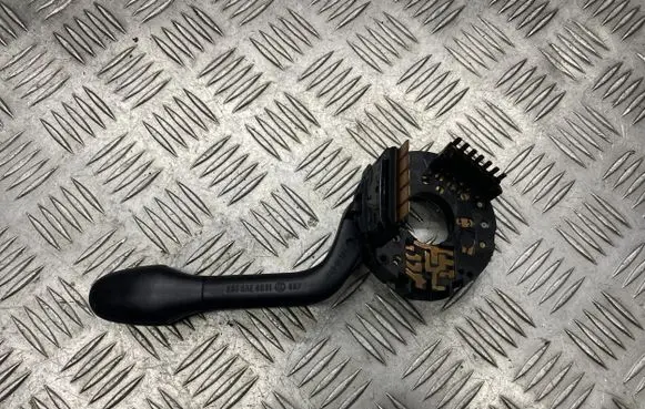 Volkswagen Polo III 6N 6N2 6NF Indicator stalk 