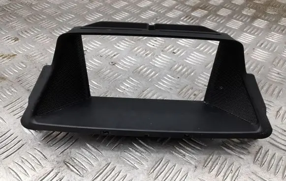 Mercedes-Benz CLS C218 X218 Radio/GPS head unit trim A2186800136