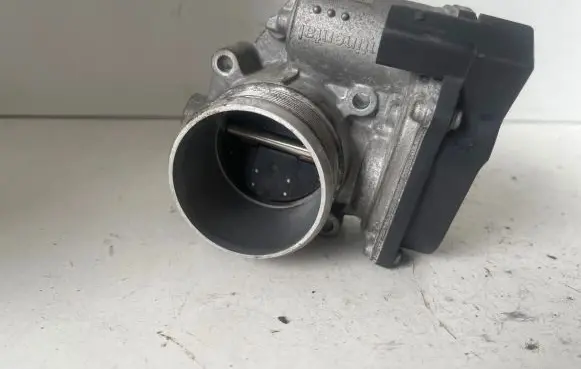 Audi A5 Sportback 8TA Throttle valve 06F133062J 2900314121