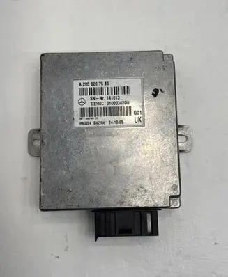 Mercedes-Benz CLS C219 Phone control unit/module A2038207585 01000382D0 141013
