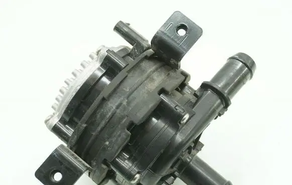 Ford Transit Custom II Water pump 