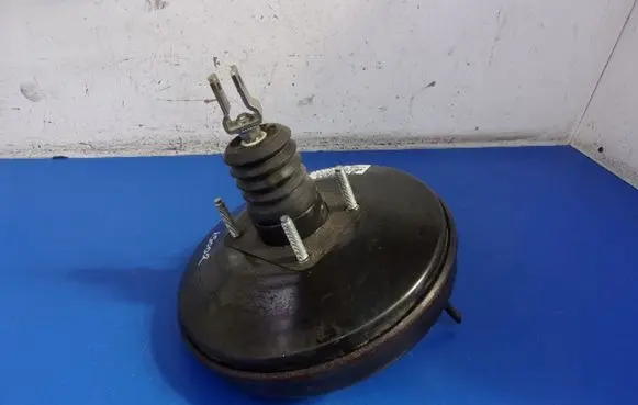 Peugeot 107 Brake booster 47200-0H010