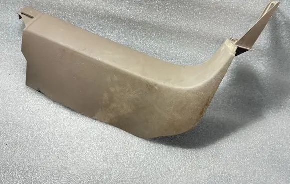 Volkswagen Touareg I Foot area side trim 7L0863484F