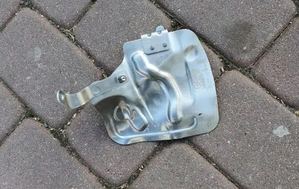 Opel Astra K Exhaust heat shield 39198733