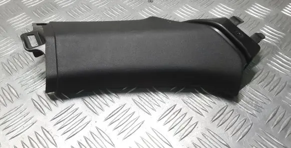 Volvo V40 Tailgate/trunk side cover trim 31305357