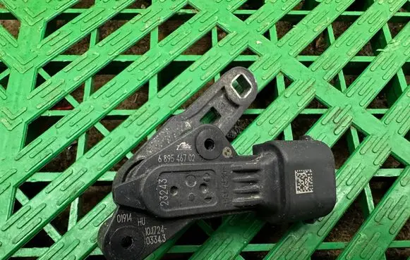 BMW X5 G05 Headlight/headlamp level sensor 6895467