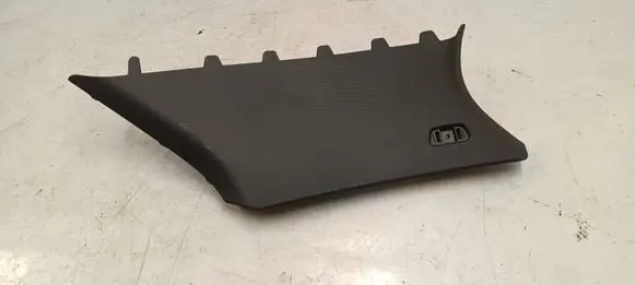 BMW 1 F40 (C) pillar trim 7444554