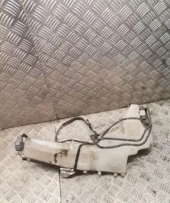 Ford Focus Windshield washer fluid reservoir/tank 4m5113k163