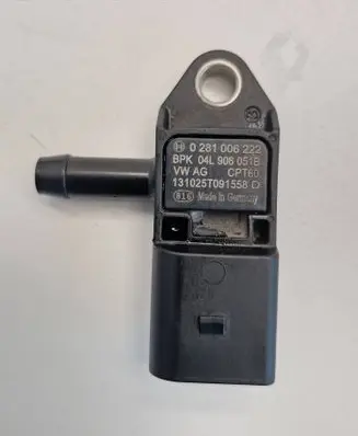 Volkswagen Golf VII Exhaust gas pressure sensor 04L906051B 0281006222 131025T091558