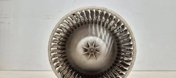 Mazda 323 F Heater fan/blower Hb401b07a