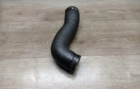 Volvo S60 Intercooler hose/pipe