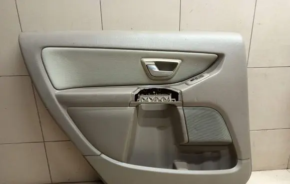 Volvo XC90 Rear door card trim 