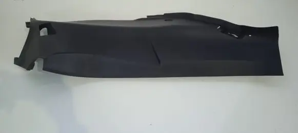 Maserati Levante (C) pillar trim 670040379