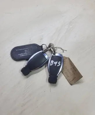 Mercedes-Benz C W204 Ignition key/card 