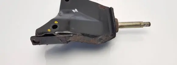 Honda Civic Engine mounting bracket