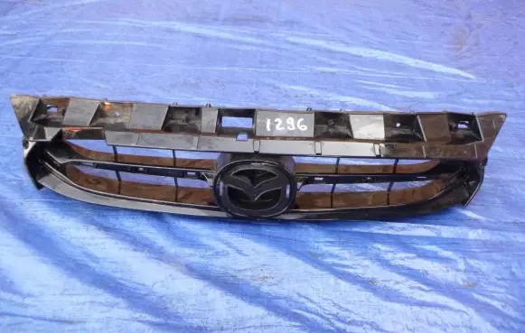 Mazda 2 Front grill