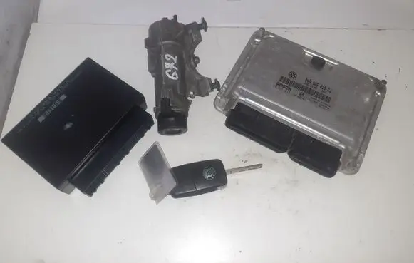 Skoda Roomster (5J) Engine ECU kit and lock set 5J0959433A 0281013180