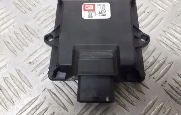 Mercedes-Benz Vaneo W414 LP gas control unit module 67R-011002