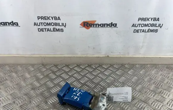 Iveco Daily 6th gen Rear door upper hinge