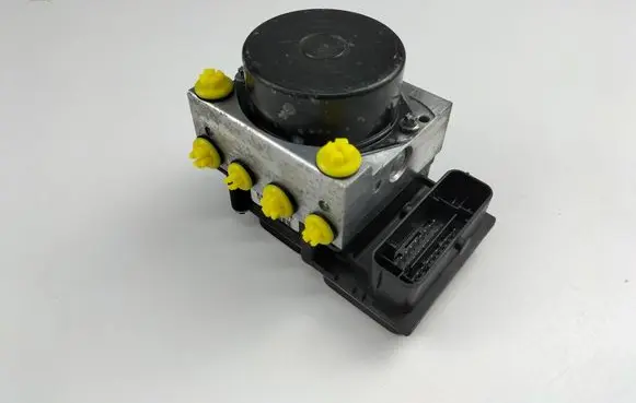 Skoda Fabia Mk2 (5J) ABS Pump 6R0614117K 0265237025 6R0907379S