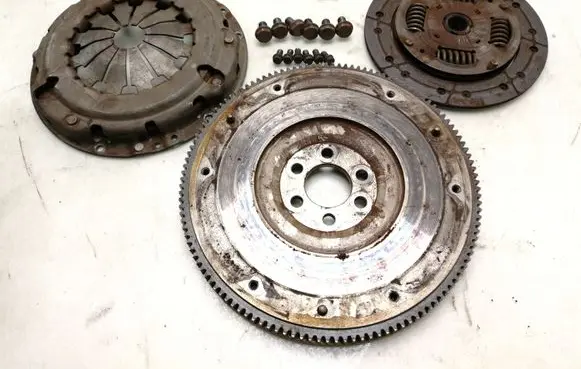 Volkswagen Golf V Clutch set kit 036141026B 030105271D