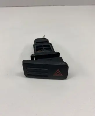 Toyota Land Cruiser (J120) Hazard light switch 8170A4D 153693