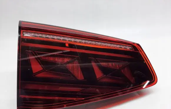 Volkswagen PASSAT B8 Rear/tail lights 3G9945307L