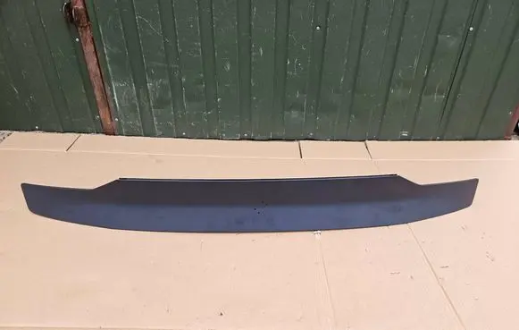 Polestar 2 Rear/tail light trim molding 32259054