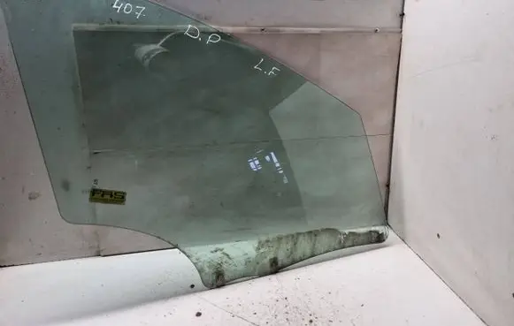 Peugeot 407 Front door window glass four-door