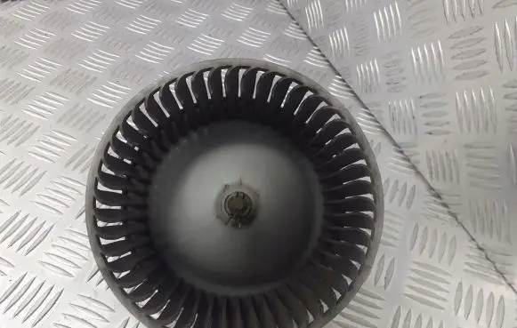 Mazda 3 I Heater fan/blower 894000-0270