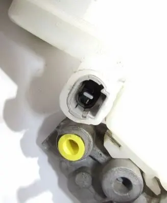 Toyota Yaris Master brake cylinder