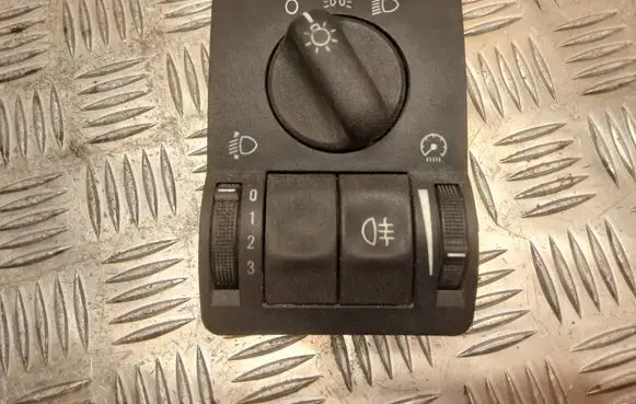 Opel Zafira A Light switch