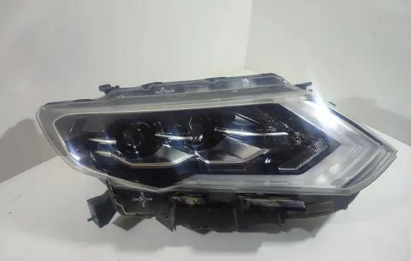 Nissan X-Trail T32 Headlight/headlamp