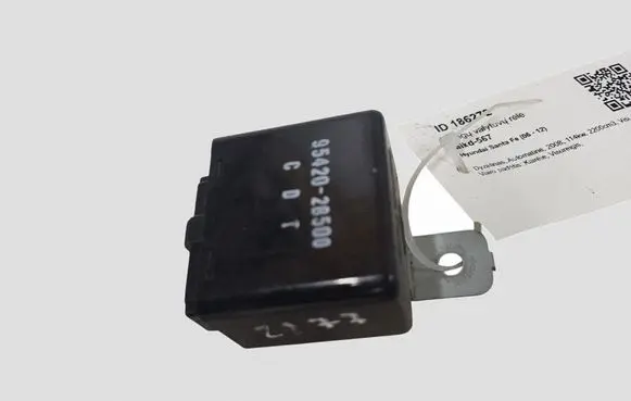 Hyundai Santa Fe Window wiper relay 954202B500