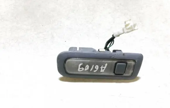 Toyota Avensis Verso Rear seat light 11186