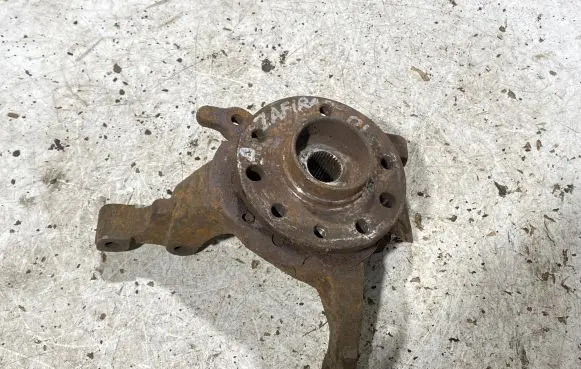 Opel Zafira A Front wheel hub spindle knuckle