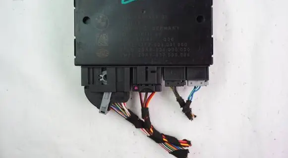 BMW 5 F10 F11 Tow bar trailer control unit/module 6889589