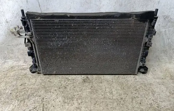 Volvo C30 Radiator set 3M5H-8005-RK 3M5H-8C607-RJ 0130307142