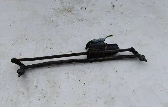 Iveco Daily 5th gen Front wiper linkage and motor
