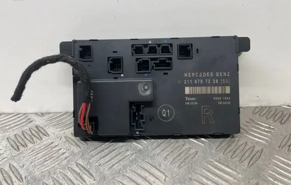 Mercedes-Benz E W211 Door control unit/module 2118707226
