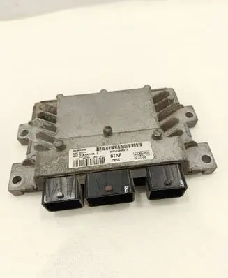 Ford Fiesta Engine control unit/module 8V2112A650TF S180047003