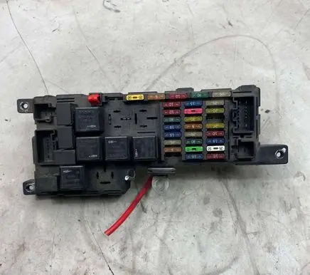 Volvo XC70 Fuse module 8678449 518827001