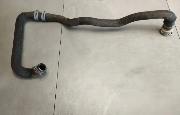 Audi A6 S6 C7 4G Engine coolant pipe/hose 4G0122293B